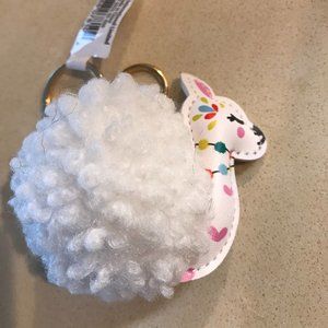 White Puffy Ball Llama Animal Key Chain Keychain & Carabiner Adorable  NEW